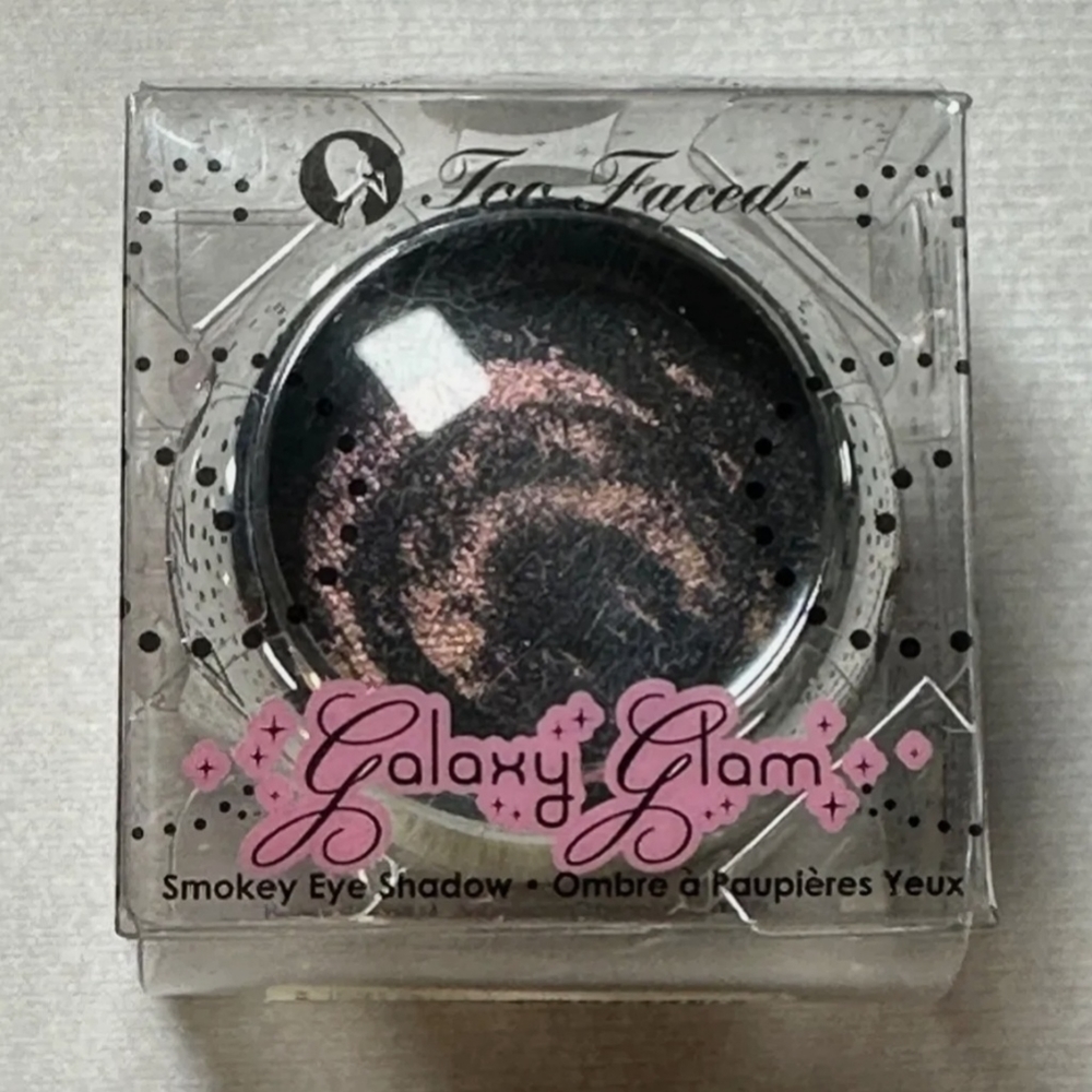 TOO FACED Galaxy Glam Smokey Eye Color in Super Nova